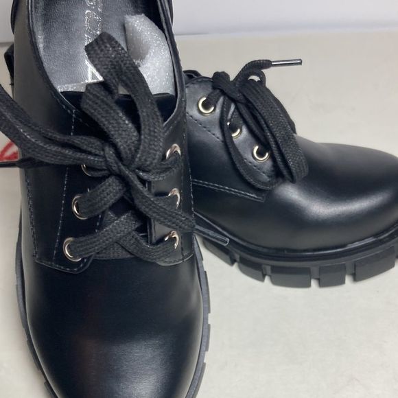 NWT Ladies funky chunky black platform Oxford in size 6 so very trendy! - Picture 7 of 7
